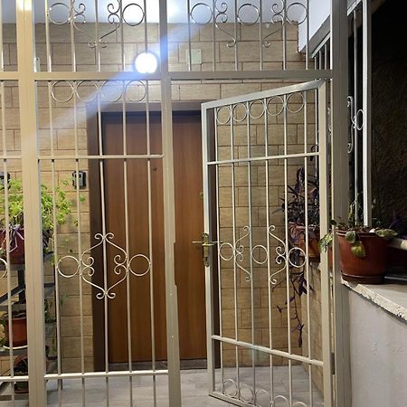 Warm Apartment In The Center Of Tirana City Екстериор снимка