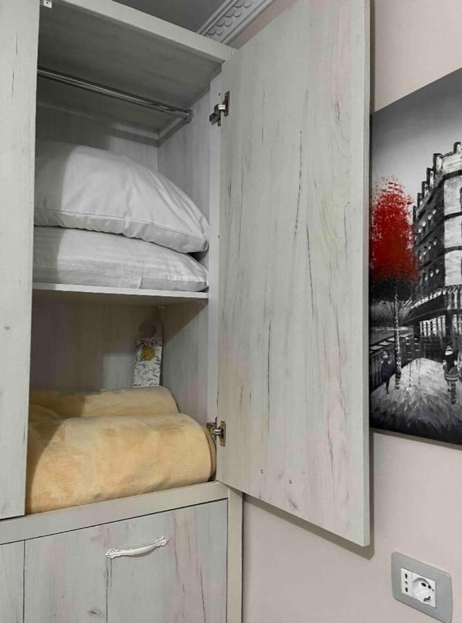 Warm Apartment In The Center Of Tirana City Екстериор снимка